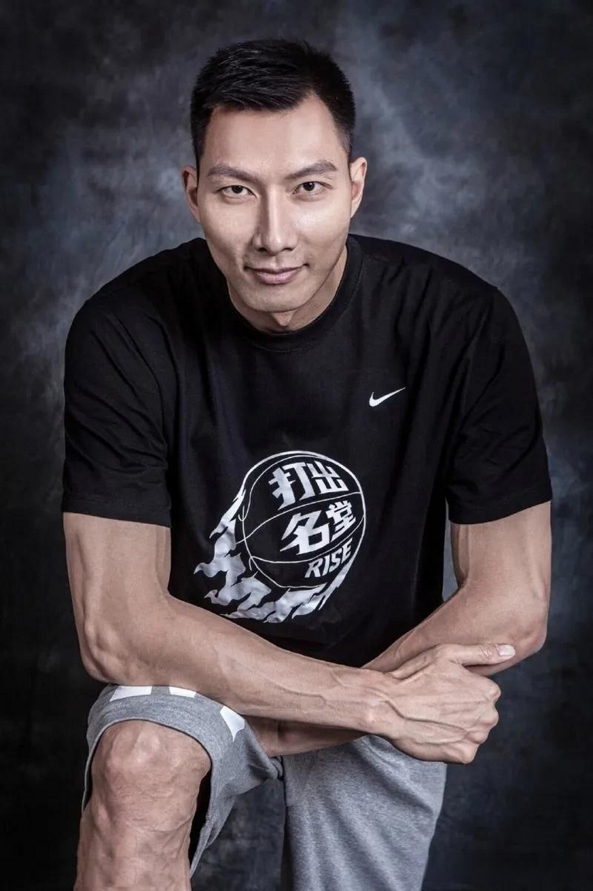 包含里程碑夜！AC米兰队长鼓劲；CBA季后赛国际比赛日刷纪录；管理层满意；控场能力受关注的词条AIYOUXI