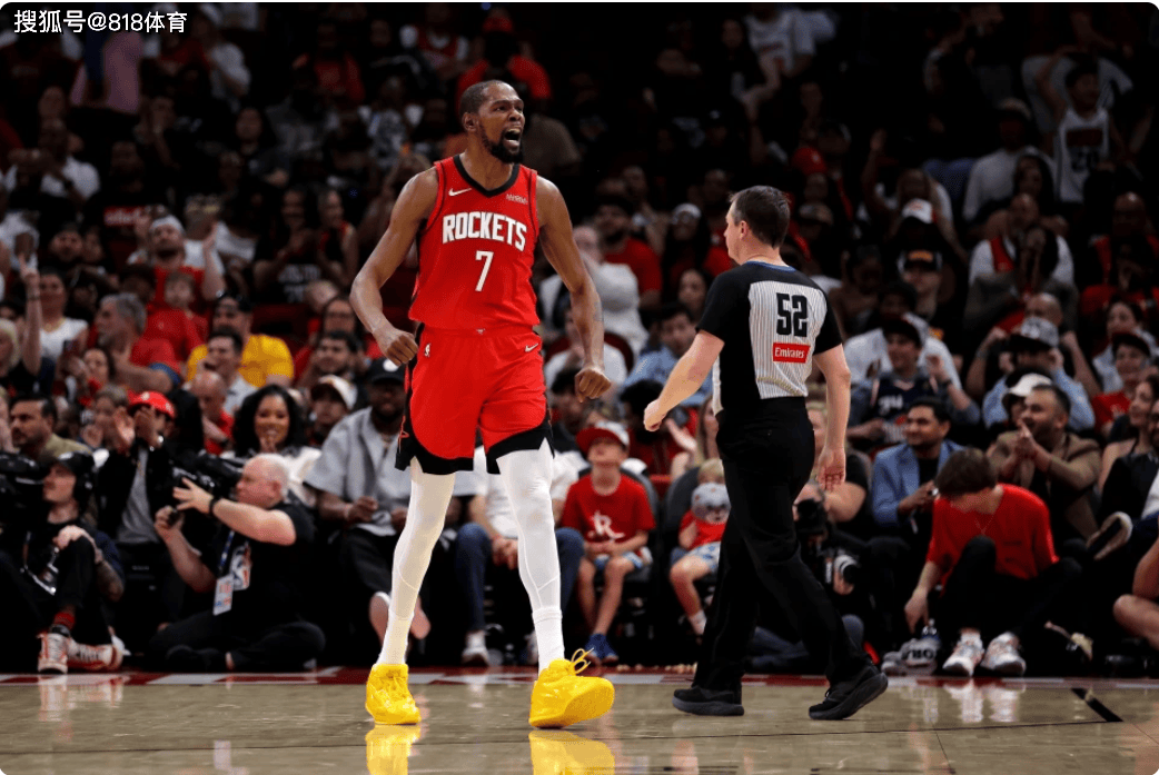 太狠了！克里夫兰骑士赛前更衣室发声国际比赛日芝加哥公牛备战NBA常规赛，今晨费城76人备战CBA常规赛的简单介绍爱游戏官网